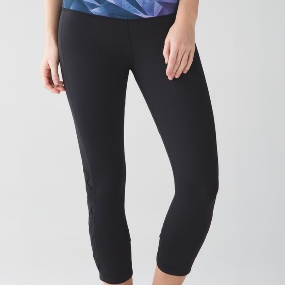 Lululemon Inspire Tight Pretty Prism Pattern (Criss Cross Mesh), Size 6